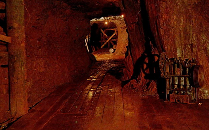 Crystal Falls Iron Mine - Vintage Postcard (newer photo)